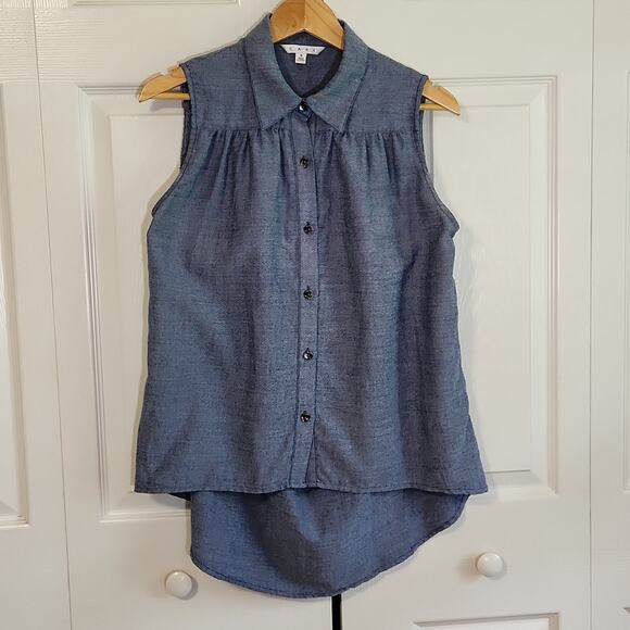 CAbi Womens Chambray Sleeveless Hi-low Button Front Top Blouse Size SM Open Back - Picture 1 of 9